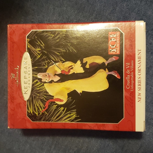 Hallmark Other - Hallmark CRUELL DE VIL 1998 Holiday Christmas Ornament